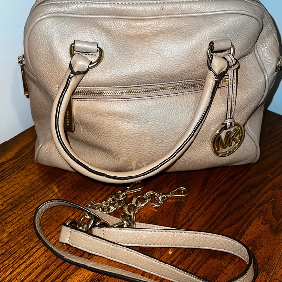 Michael Kors Beige Medium Purse - Picture 1 of 8